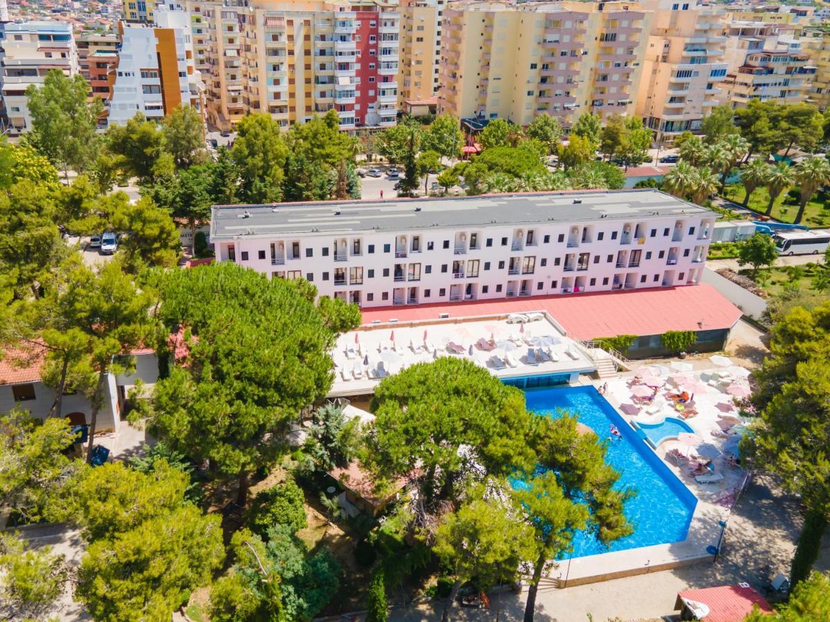 Metropolis Palace Durres