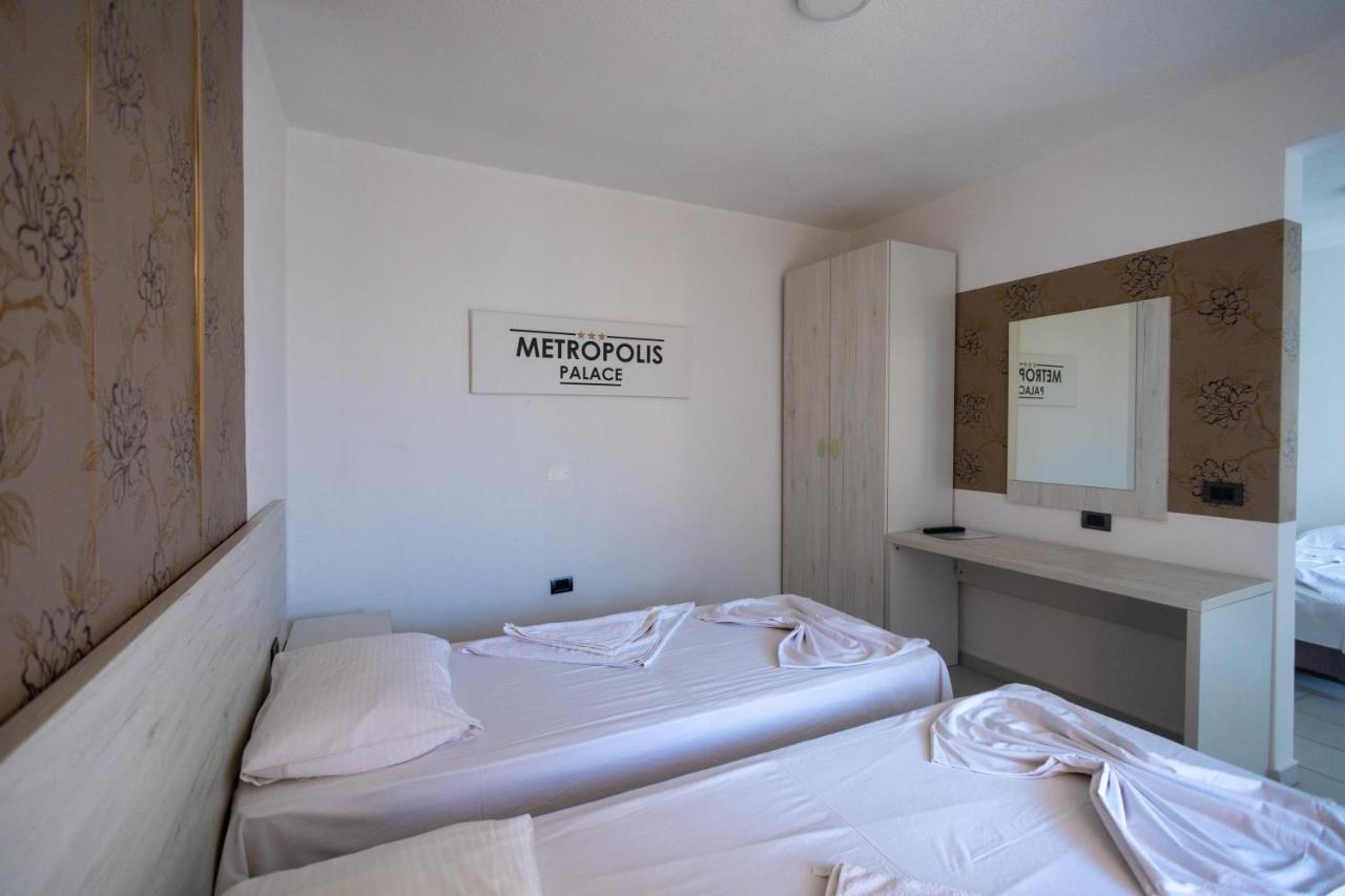 Metropolis Palace Hotel 3*