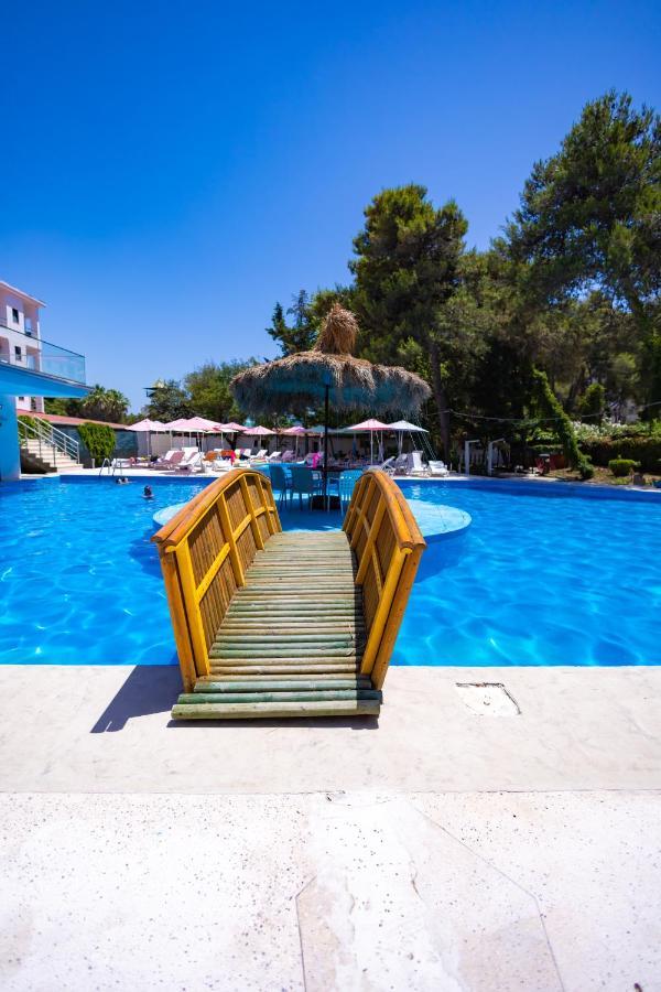 Hotel Metropolis Palace Durres