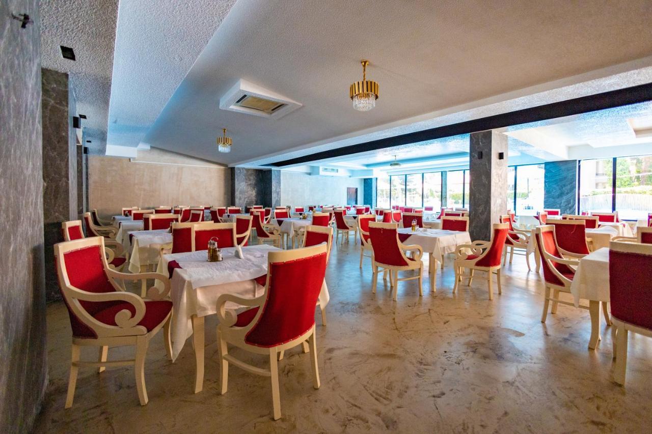 Hotel Metropolis Palace 3*