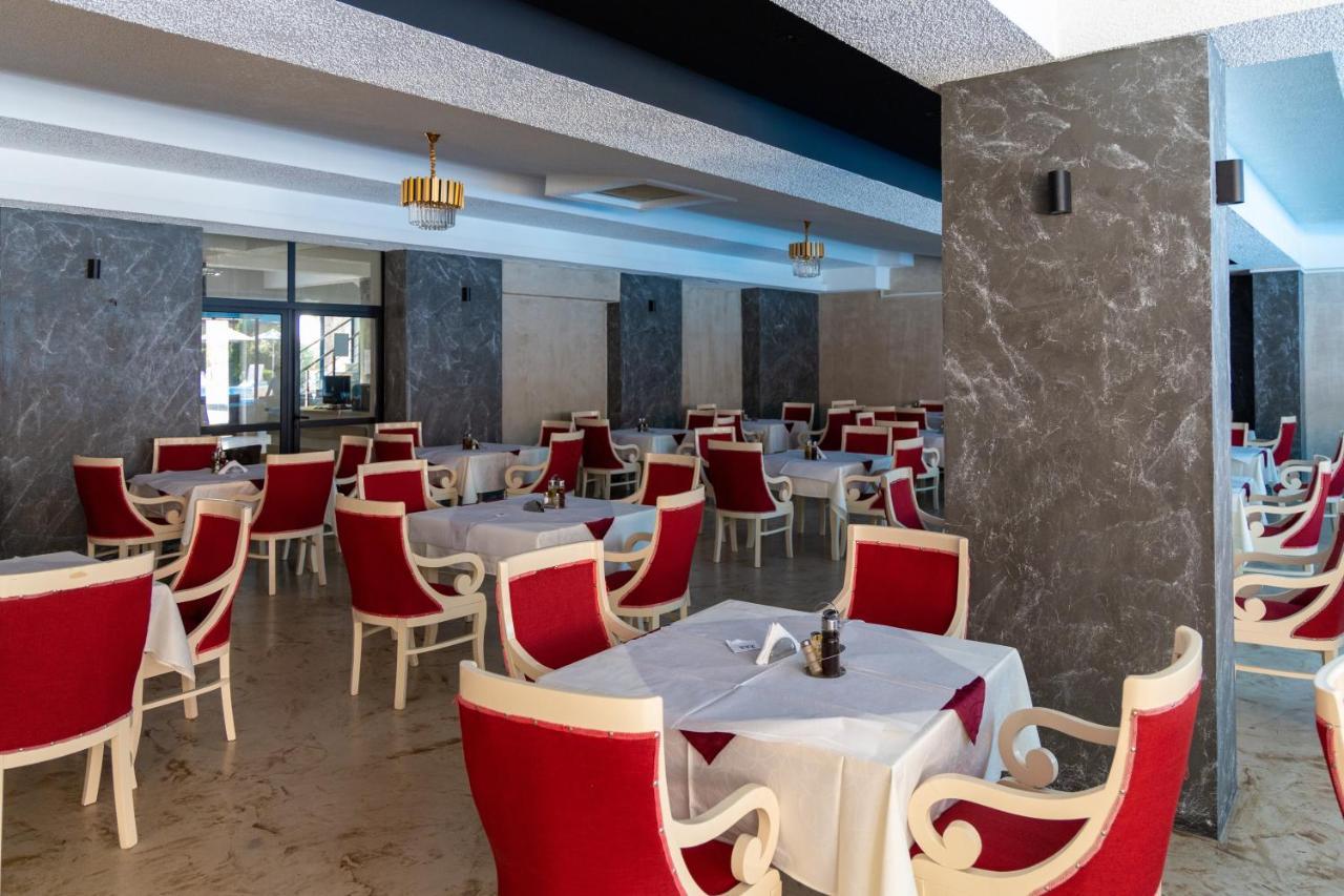Metropolis Palace 3* Durres