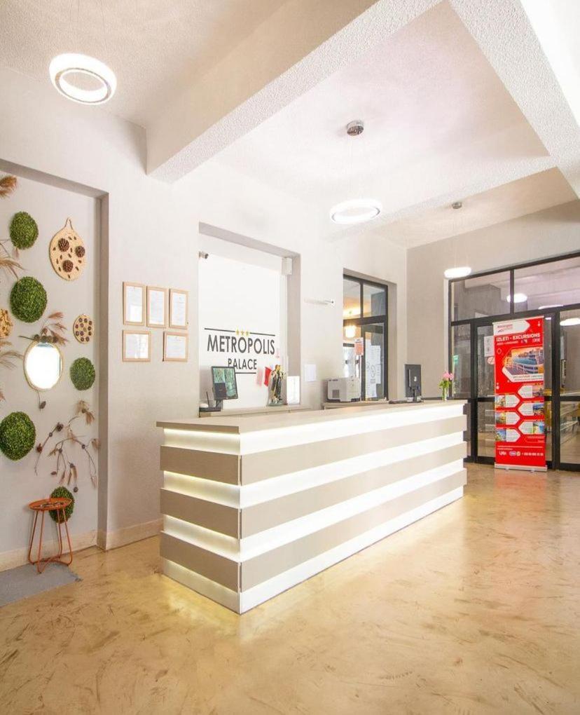 Hotel Metropolis Palace 3*