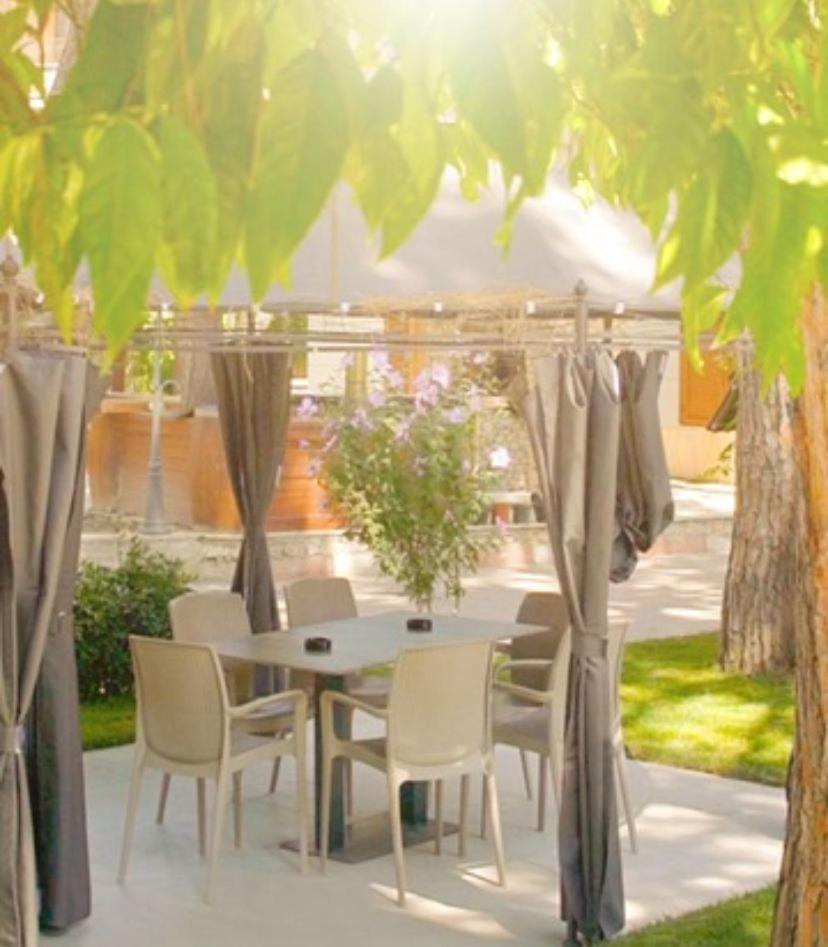 Metropolis Palace Hotel 3*