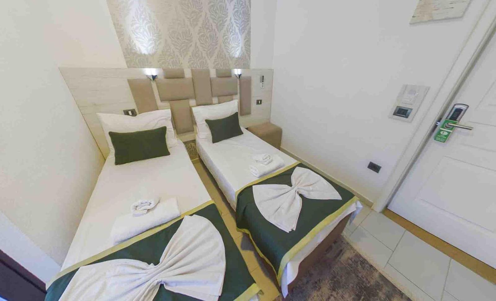 Hotel Metropolis Palace